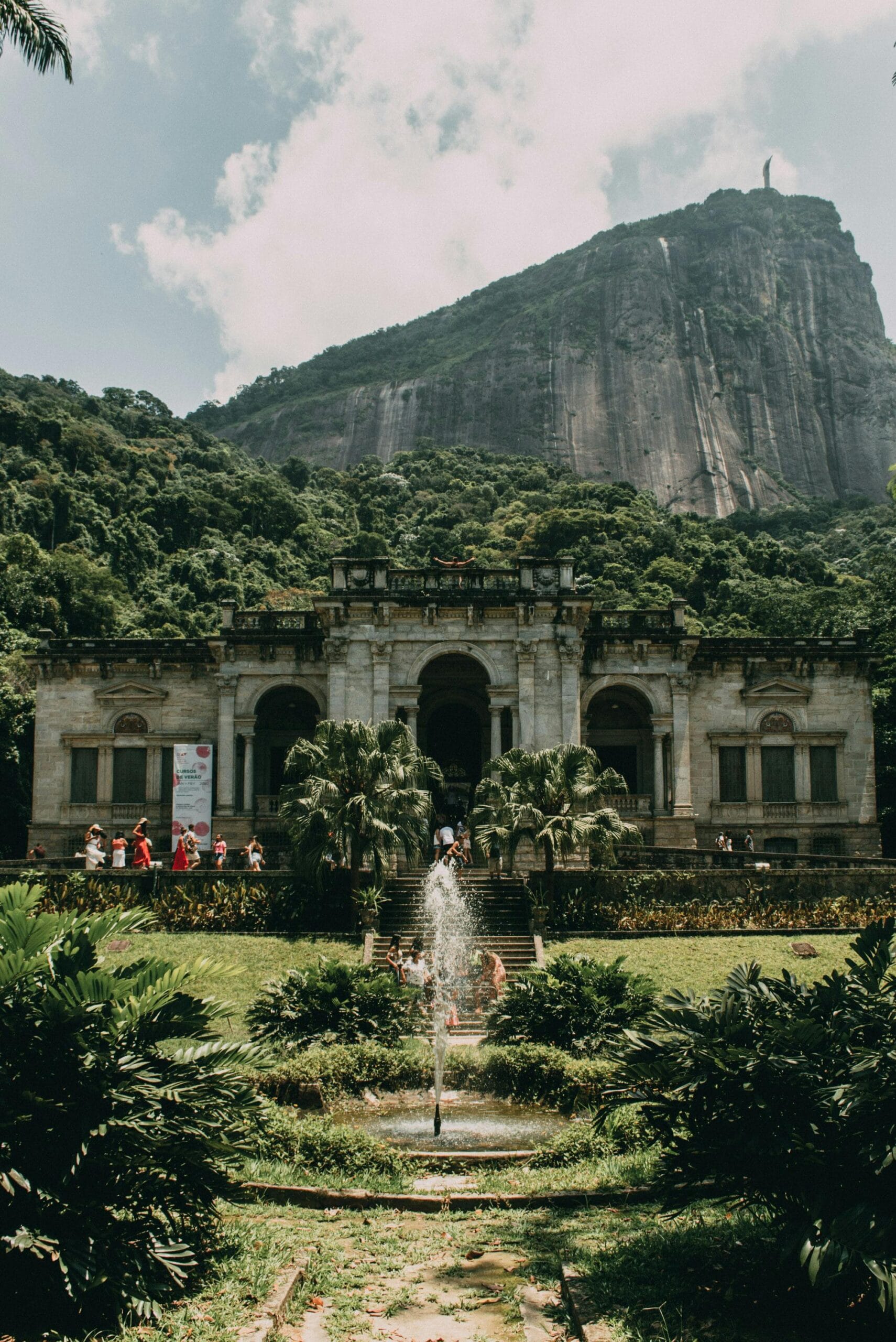Parque Lage com vegetação exuberante