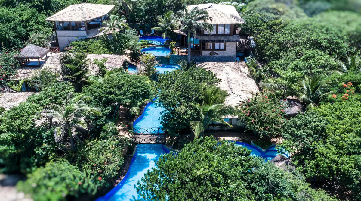 Resort Sombra e Água Fresca en Pipa con estructura para descanso en Rio Grande do Norte